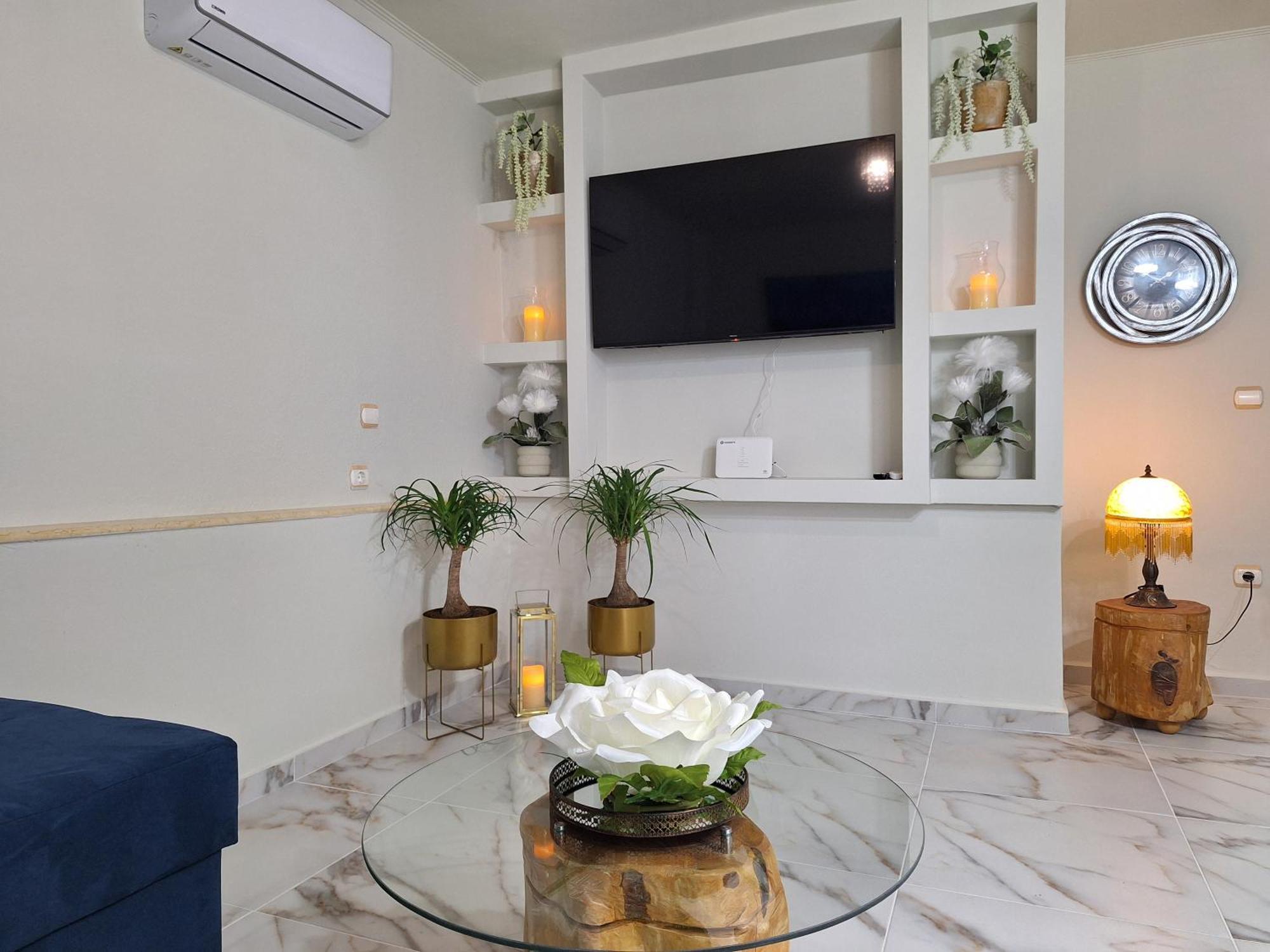 Modern Quiet In The Center Of Rhodes Apartment